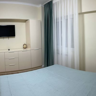 Rental of a comfortable 3-room apartment, 65 m², Tomis 2, Constanta, Romania